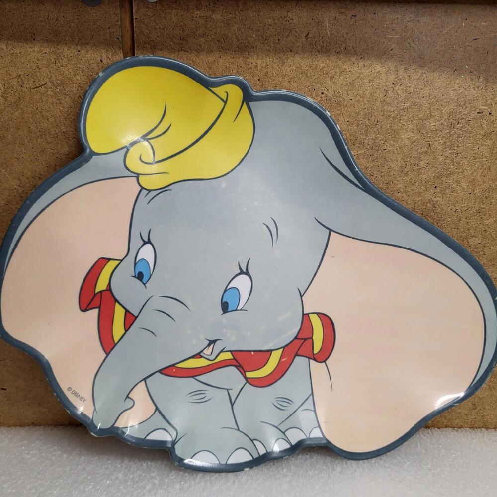 vtg Disney store  Dumbo plastic plate W8.5"xL10"